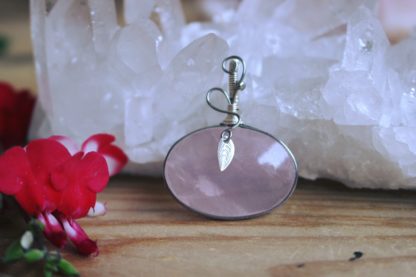 Pendentif quartz rose pierre naturelle fait main lithothérapie