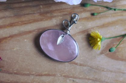 Pendentif quartz rose pierre naturelle fait main lithothérapie