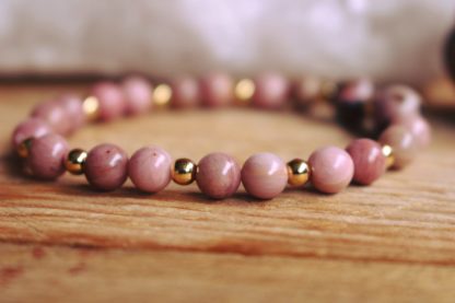 Bracelet rhodonite pierres naturelles lithothérapie fait main fabrication française artisanat cadeau femme bijoux