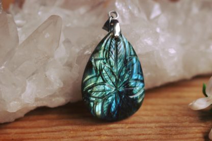 pendentif en labradorite pierre naturelle lithothérapie bijoux artisanaux fait main fabriqué en france cadeau femme