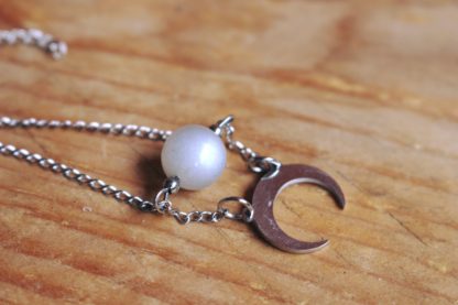 Collier pierre de lune lithothérapie pierres naturelles bijoux artisanaux fabrication française pierre véritable bijoux minéraux cadeau femme fait main