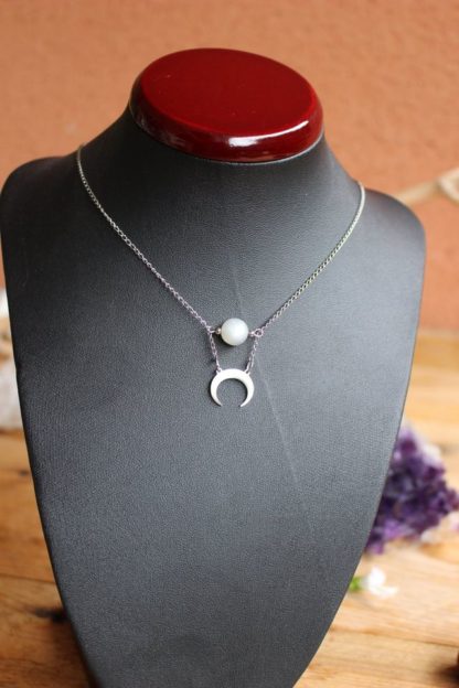 Collier pierre de lune lithothérapie pierres naturelles bijoux artisanaux fabrication française pierre véritable bijoux minéraux cadeau femme fait main