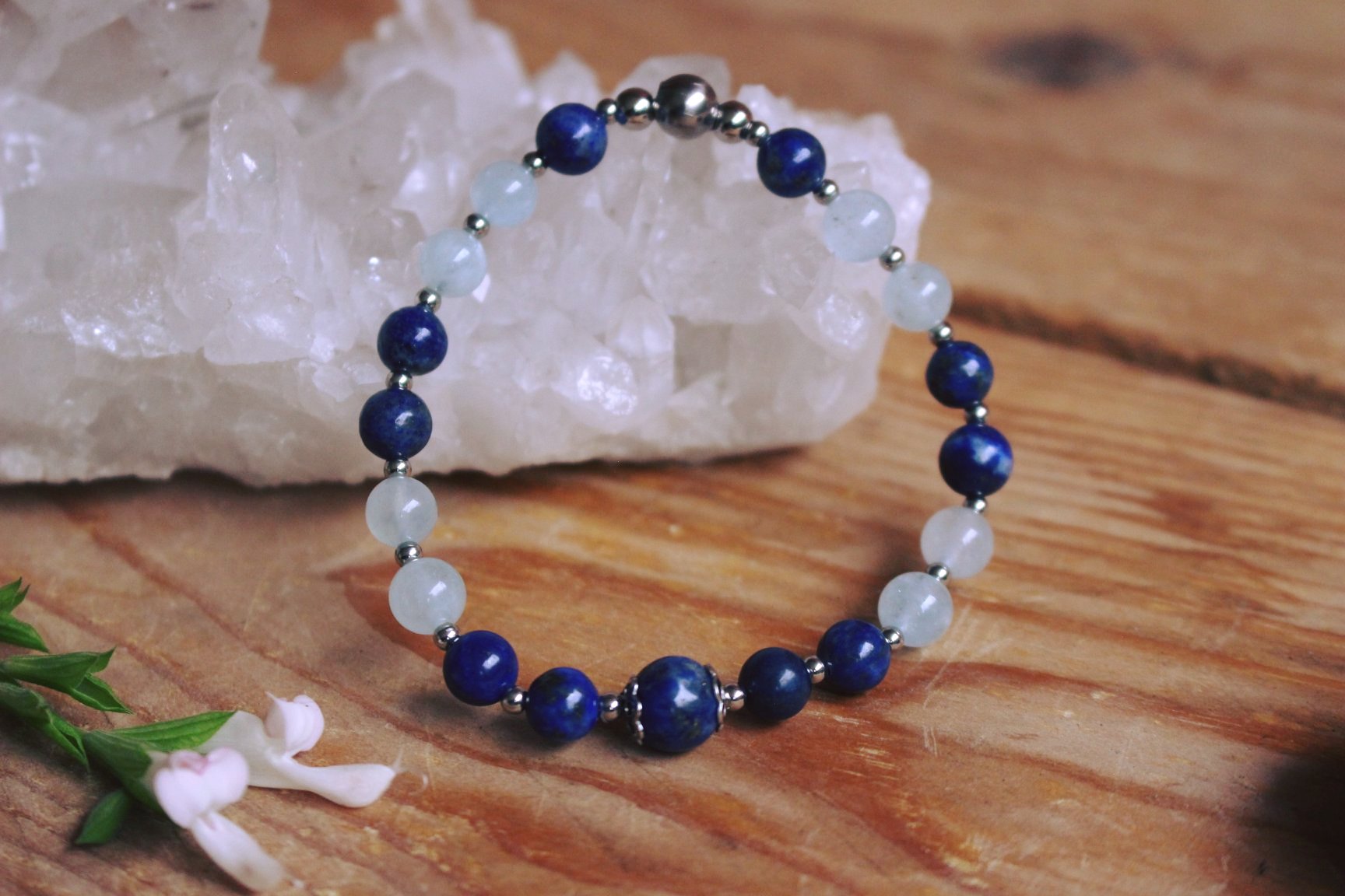 Bracelet en aigue-marine et lapis-lazuli pierres naturelles lithothérapie bijoux fait main fabriqué en france artisan cadeau femme