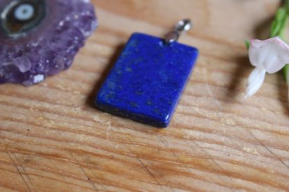 Pendentif en lapis-lazuli pierres naturelles bien-être lithothérapie fait main fabriqué en france cadeau femme