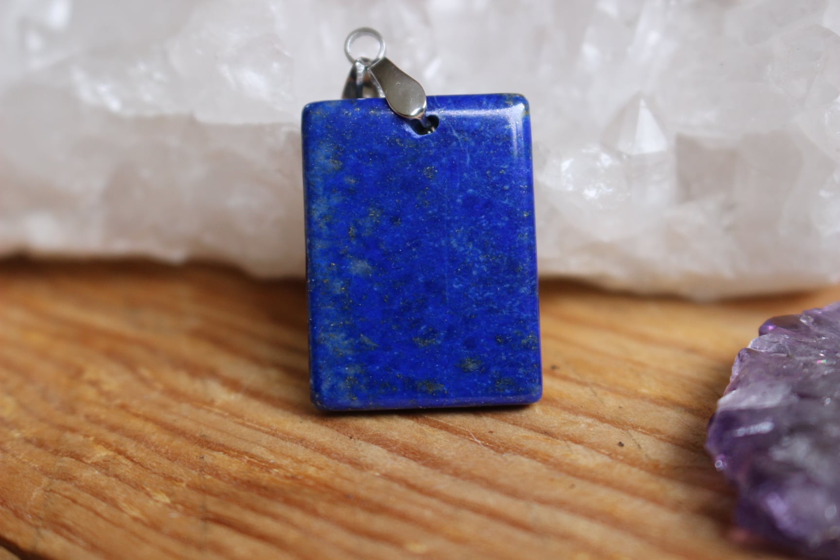 Pendentif en lapis-lazuli pierres naturelles bien-être lithothérapie fait main fabriqué en france cadeau femme