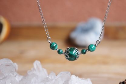 Collier en malachite fait main pierres naturelles fabrication française bijoux artisanaux cadeau femme pierres naturelles lithothérapie