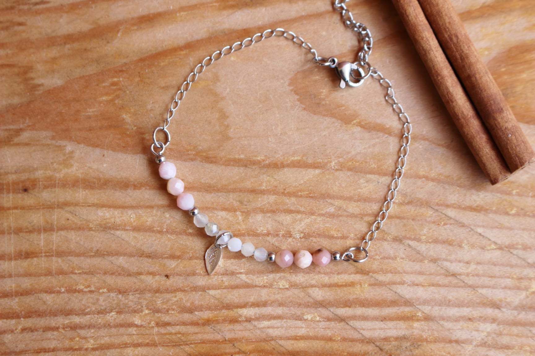 Parure de bijoux en péristérite et opale rose Bracelet bijoux artisanaux pierres naturelles lithothérapie fabriqué en France cadeau femme