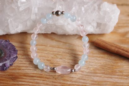 Bracelet en quartz rose et aigue-marine pierres naturelles lithothérapie création bijoux artisanaux cadeau femme