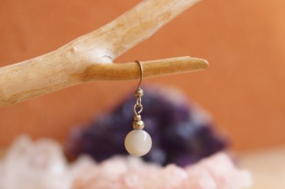 Boucles d'oreilles asymétriques pierre de lune lithothérapie pierres naturelles bijoux originaux made in france cadeau femme