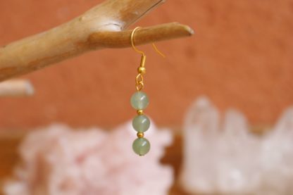 Boucles d'oreilles asymétriques aventurine verte lithothérapie pierres naturelles bijoux originaux made in france cadeau femme