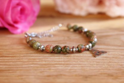 Bracelet en unakite épidote triquetra pierres naturelles bijoux lithothérapie bien-être fait main artisanal cadeau femme