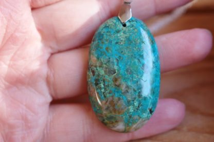 pendentif en chrysocolle pierre naturelle lithothérapie bijoux fait main made in france handmade collier la voie minérale cadeau femme