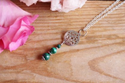 Collier en malachite pendentif pierres naturelles bijoux lithothérapie bien-être fait main artisanal cadeau femme