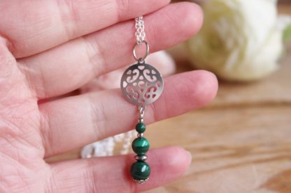 Collier en malachite pendentif pierres naturelles bijoux lithothérapie bien-être fait main artisanal cadeau femme