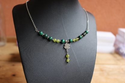 Collier en péridot et malachite pendentif pierres naturelles bijoux lithothérapie bien-être fait main artisanal cadeau femme
