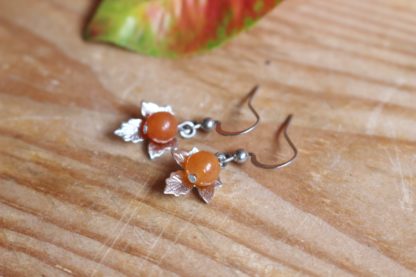 Boucles d'oreilles en calcite orange bijoux artisanaux en pierres naturelles lithothérapie développement personnel bijoux tendance made in france cadeau femme