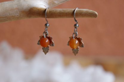 Boucles d'oreilles en calcite orange bijoux artisanaux en pierres naturelles lithothérapie développement personnel bijoux tendance made in france cadeau femme