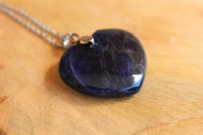 pendentif coeur en sodalite pierre naturelle lithothérapie bijoux fait main made in france handmade collier la voie minérale cadeau femme