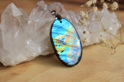 pendentif en labradorite pierre naturelle lithothérapie bijoux fait main made in france handmade collier la voie minérale cadeau femme