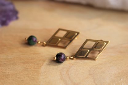 Boucles d'oreilles en zoïsite à rubis pierres naturelles bijoux lithothérapie bien-être fait main artisanal cadeau femme