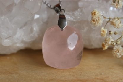 pendentif en quartz rose pierre naturelle lithothérapie bijoux fait main made in france handmade collier la voie minérale cadeau femme