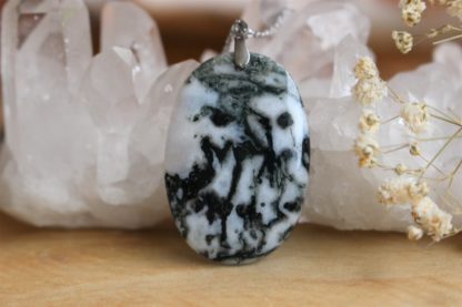 pendentif en agate mousse pierre naturelle lithothérapie bijoux fait main made in france handmade collier la voie minérale cadeau femme