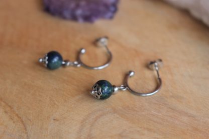 boucles d'oreilles créoles en azurite malachite lithothérapie bijoux pierres véritables et naturelles