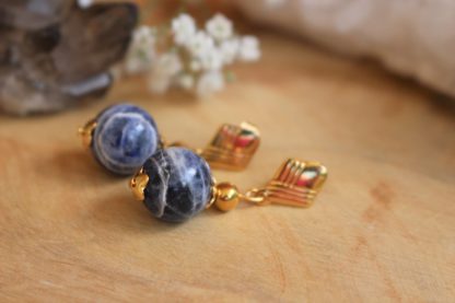 Boucles d'oreilles en sodalite