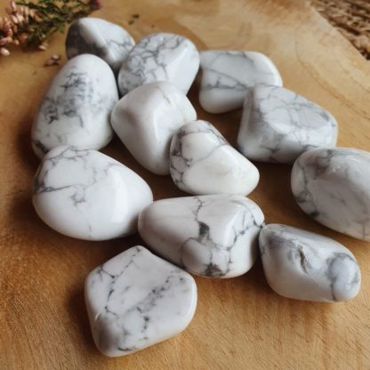 howlite pierres naturelles cristaux minéraux lithothérapie