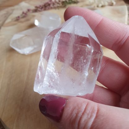 cristal de quartz cristal de roche cristaux minéraux pierres naturelles lithothérapie