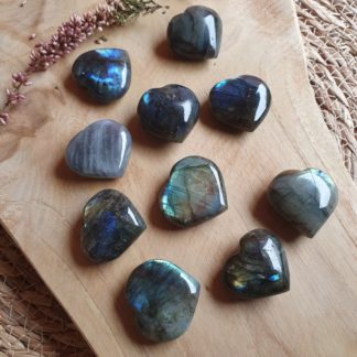 Labradorite coeur pierres naturelles lithothérapie minéraux cristaux bien-être