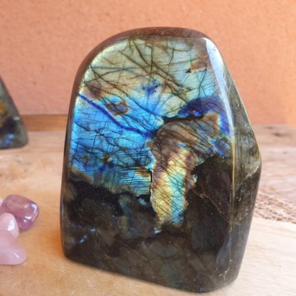 Bloc de labradorite à poser pierres naturelles lithothérapie