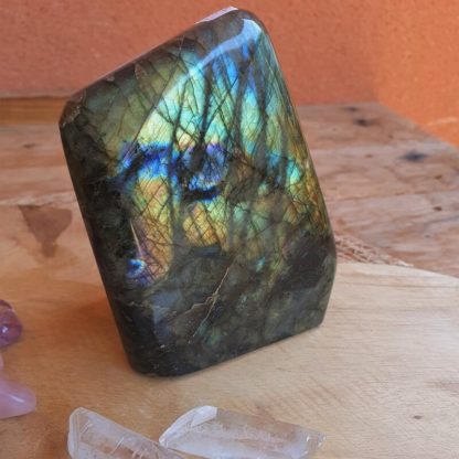 Bloc de labradorite à poser pierres naturelles lithothérapie