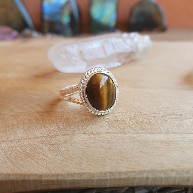 Bague en argent et pierre oeil de tigre