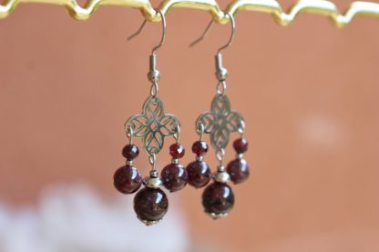 boucles d'oreilles en grenat almandin verte lithothérapie bijoux pierres véritables et naturelles