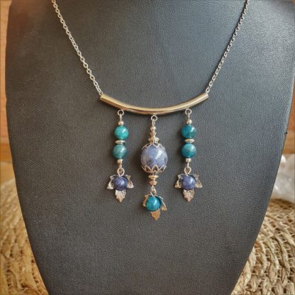 Collier en apatite et sodalite bijoux pierres naturelles lithothérapie