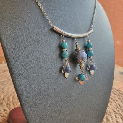 Collier en apatite et sodalite bijoux pierres naturelles lithothérapie