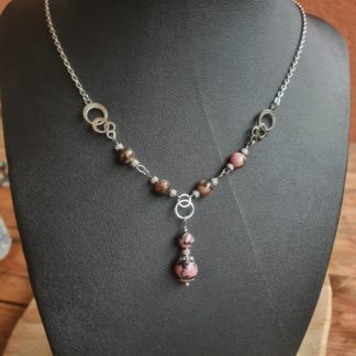 Collier en rhodonite bijoux en pierres naturelles lithothérapie made in france artisanat français