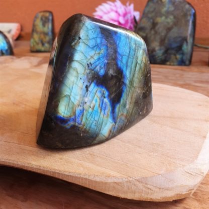 bloc de labradorite pierres naturelles lithothérapie forme libre minéraux