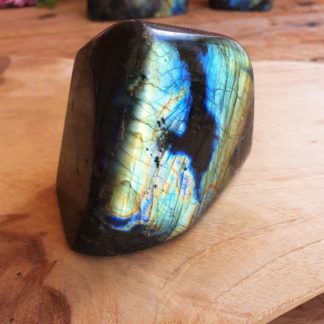 bloc de labradorite pierres naturelles lithothérapie forme libre minéraux