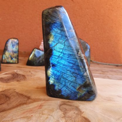 bloc de labradorite pierres naturelles lithothérapie forme libre minéraux