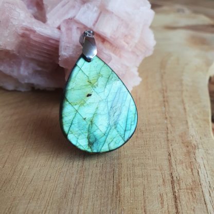 Pendentif en labradorite bijoux pierres naturelles lithothérapie fabriqué en france artisanat