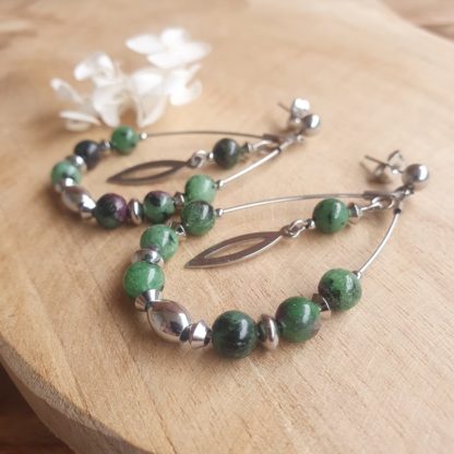Boucles d'oreilles en zoisite à rubis bijoux pierres naturelles lithothérapie