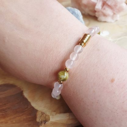 Bracelet en quartz rose et serpentine bijoux pierres naturelles lithothérapie