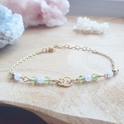 Bracelet péridot calcédoine bleue bijoux pierres naturelles lithothérapie minéraux