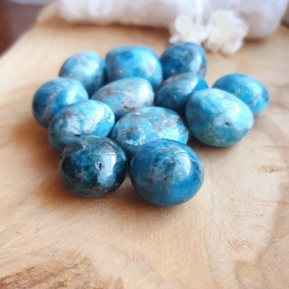 Apatite bleue pierres naturelles lithothérapie