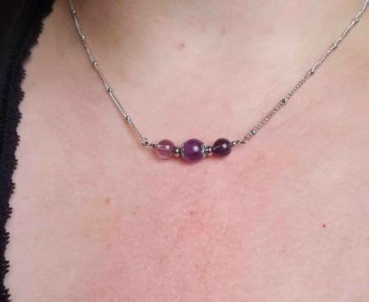 collier en améthyste lithothérapie bijoux pierres naturelles minéraux cadeau femme