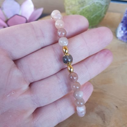 bracelet en pierre de lune bijoux pierres naturelles lithothérapie