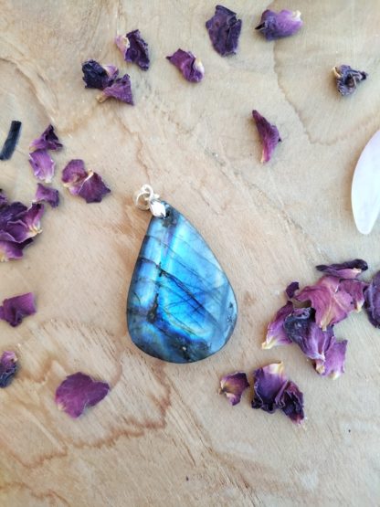 Pendentif labradorite lithothérapie pierres naturelles