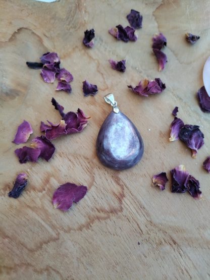 Pendentif lépidolite lithothérapie pierres naturelles